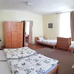 Hostel Turisticka Shb ,strbske Pleso - Vysoke Tatry *