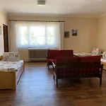 Hostel Turisticka Shb ,strbske Pleso - Vysoke Tatry *