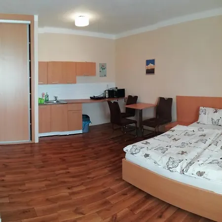 Turisticka Ubytovna Shb ,Strbske Pleso - Vysoke Tatry * Štrbské Pleso